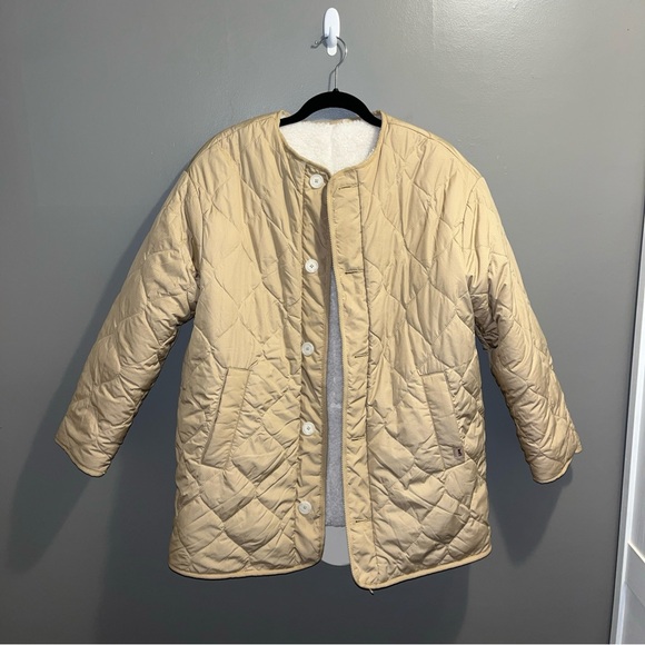 Levi’s women’s MARLOWE OVERSIZED REVERSIBLE SHERPA Quilted JACKET - Picture 11 of 16